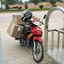 Vận chuyển hàng hóa bằng xe máy - Vận Tải Liên Minh - Công Ty TNHH Dịch Vụ Vận Tải Liên Minh